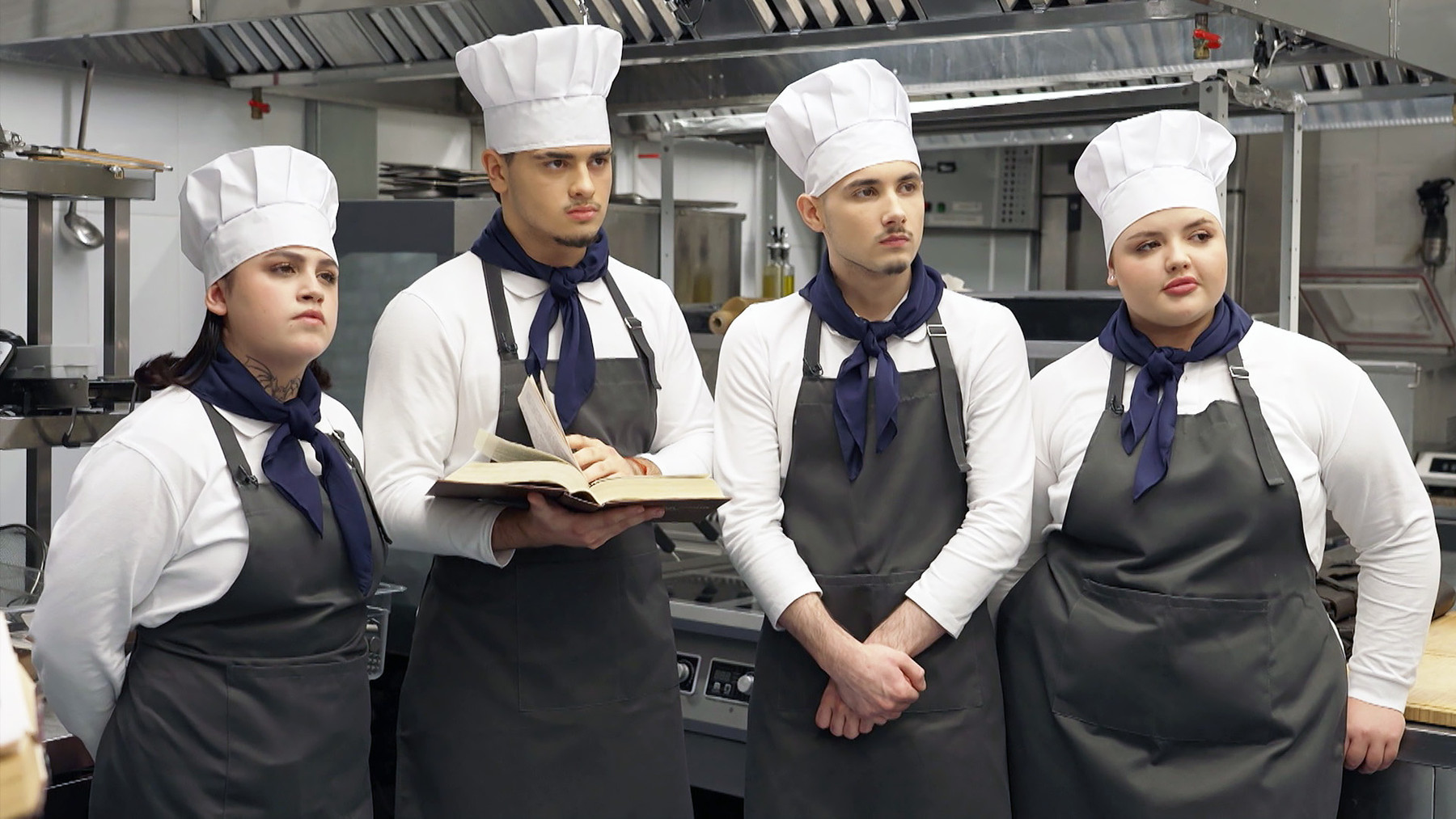 Молодые ножи Новая кровь 2 сезон 9 выпуск